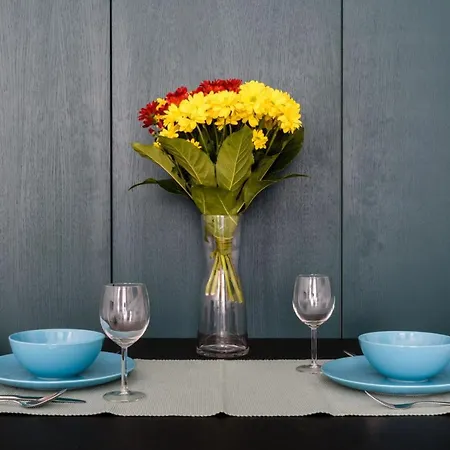 P&o Serviced Old Town Square