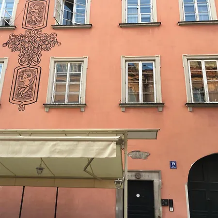 P&o Serviced Old Town Square Appartement *