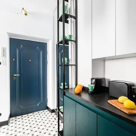 P&o Serviced Old Town Square